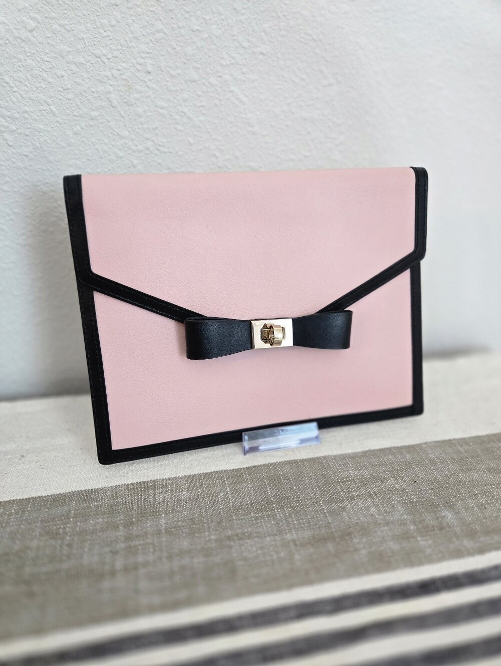Kate Spade Turnlock Envelope Bow Clutch - Picture 2 of 8